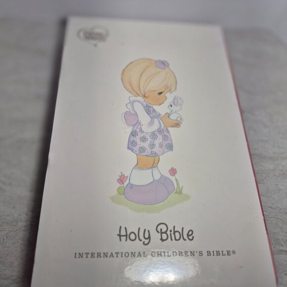 Precious Moments Girl's Bible, Pink Leather Soft 2021 Children's Bible In A Case - Picture 13 of 13